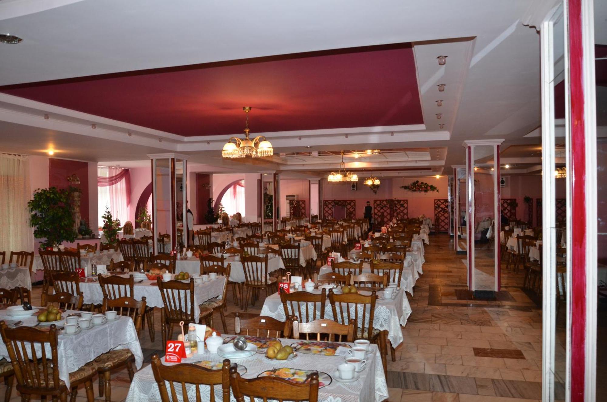 Санаторій Червона Калина Zhobryn Exterior photo